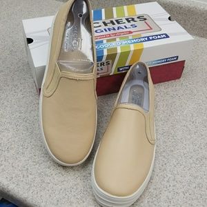 Skechers casual flats